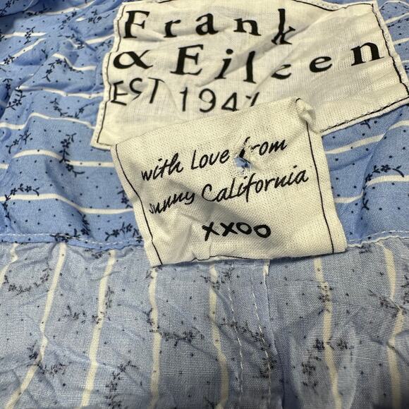 Frank & Eileen Barry Button Up Crinkle Blue Floral Women's Size Large EUC - Picture 5 of 8